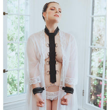 Load image into Gallery viewer, Sportsheets Neck And Wrist Restraint